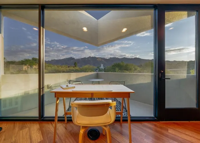 Pool, Hot Tub, Mountain Views, Gh, 3 Bedroom 2 Ba Holiday home Tucson