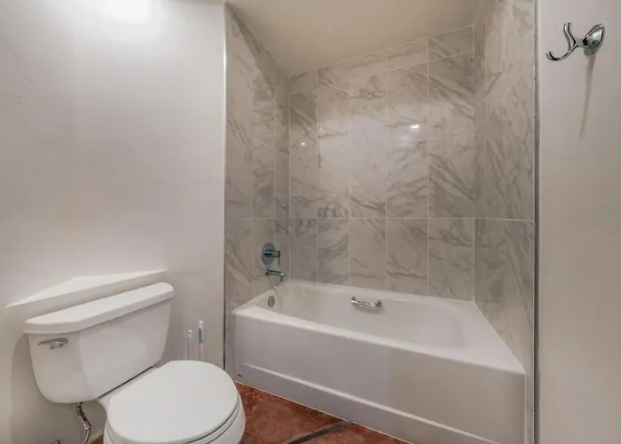 Pool, Hot Tub, Mountain Views, Gh, 3 Bedroom 2 Ba Holiday home Tucson